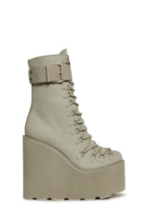 Traitor Boots - Beige